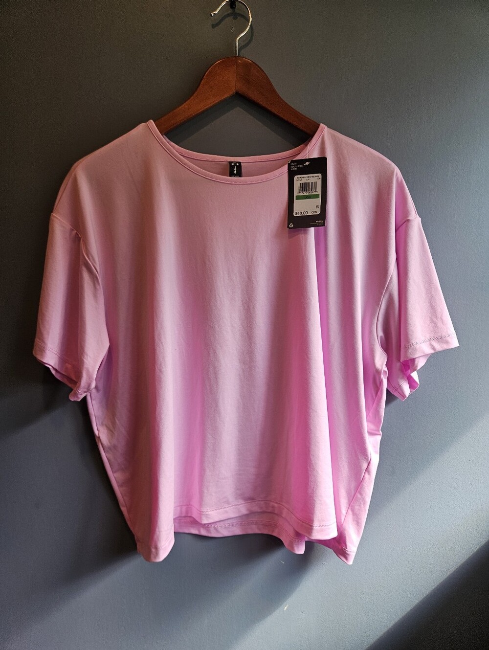 Loose Fit Under Armour Shirt